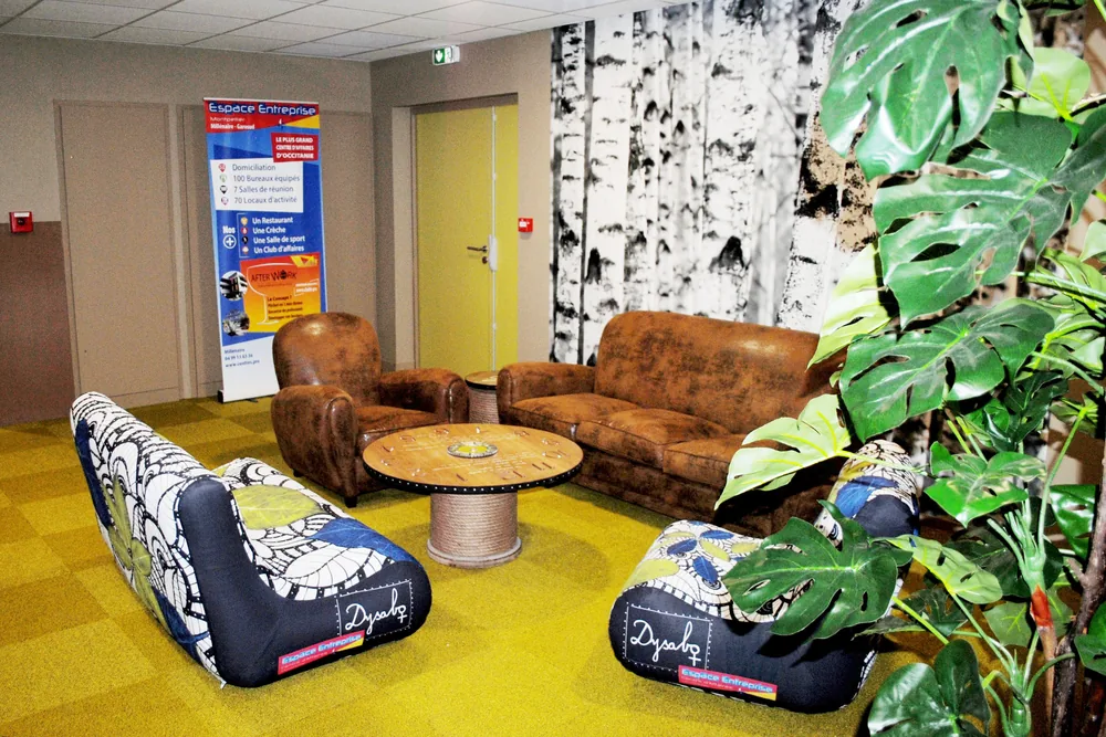 Espace de détente et de pause du centre Espace Entreprise Garosud