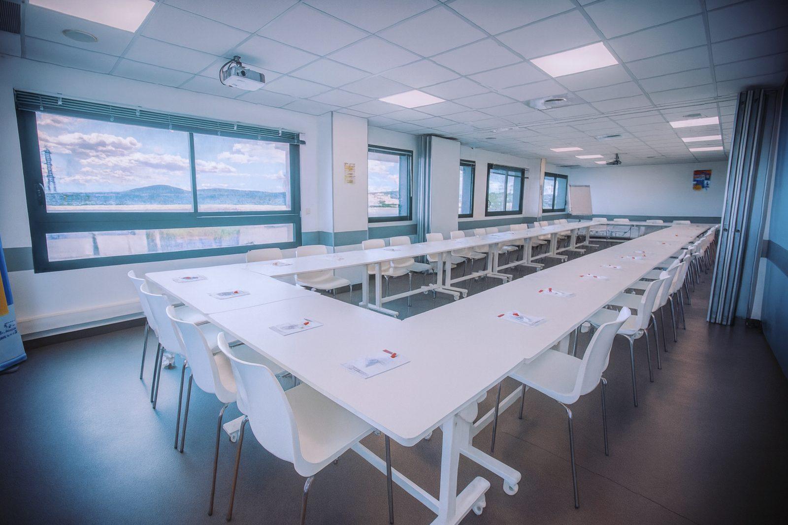 Salle Soléa 100 à Garosud configurée pour une formation, Montpellier